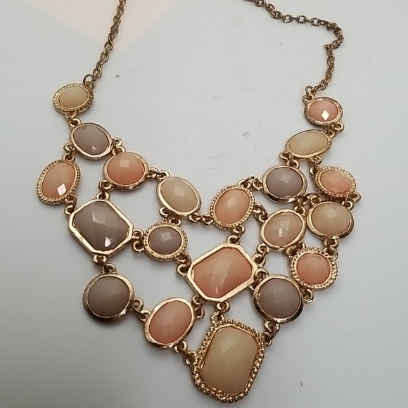 Jewelry - Interlocking Stones Necklace